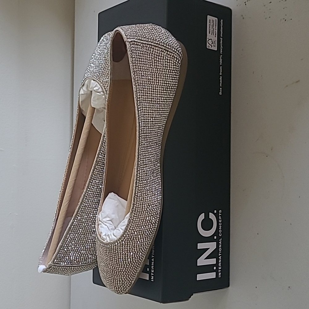 I.N.C. Juney2F Champagne Crystal Ladies Dress shoes size 7.5M worn once